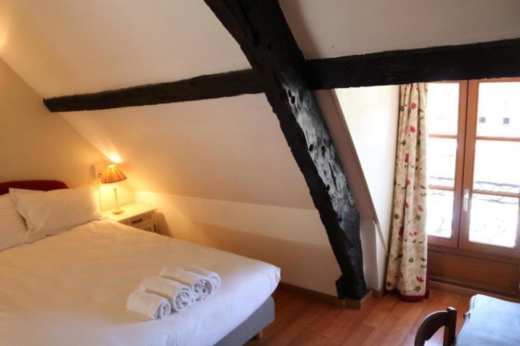 Le Poisson Ivre Bed and Breakfast Dinan Exteriör bild