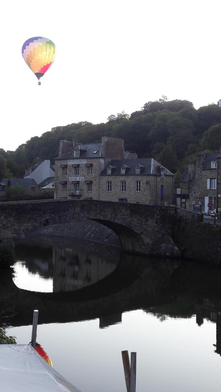 Le Poisson Ivre Bed and Breakfast Dinan Exteriör bild